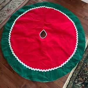 Vintage tree skirt